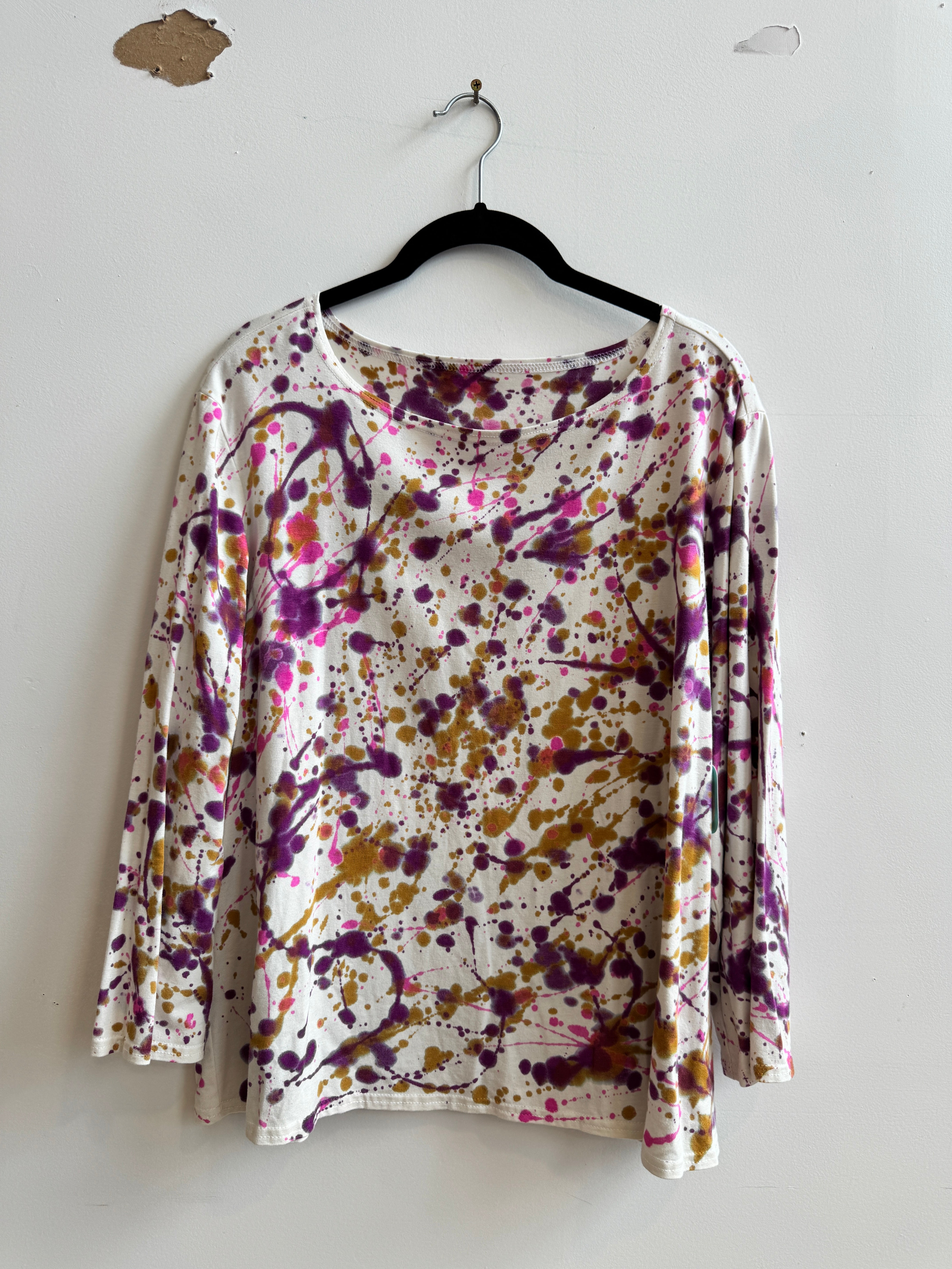 Betsy Top in Rain Splatter in Wildflower Garden