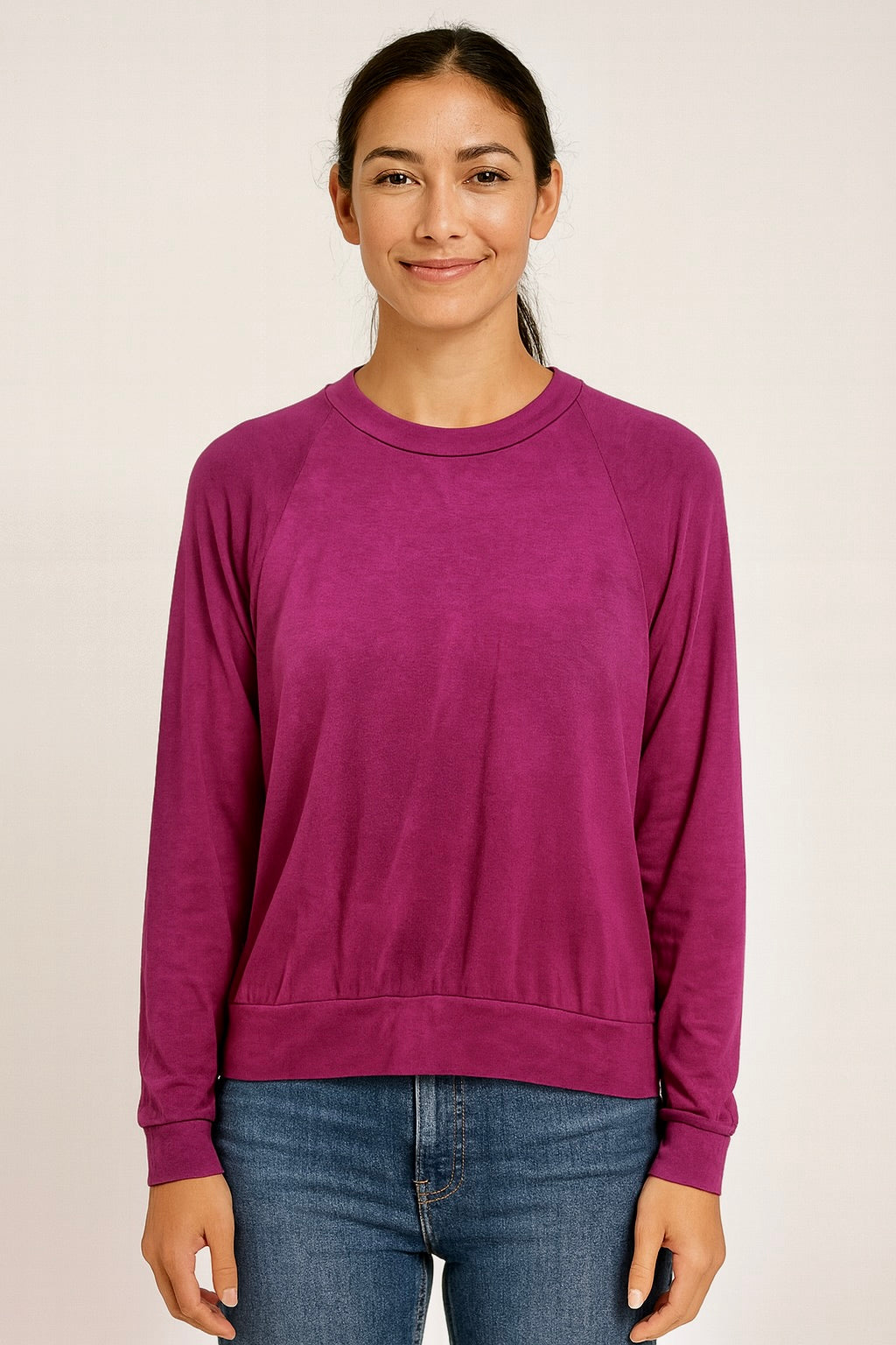 Raglan Sweatshirt in Bamboo Jersey with Side Pockets in Variegated Fuchsia Magenta