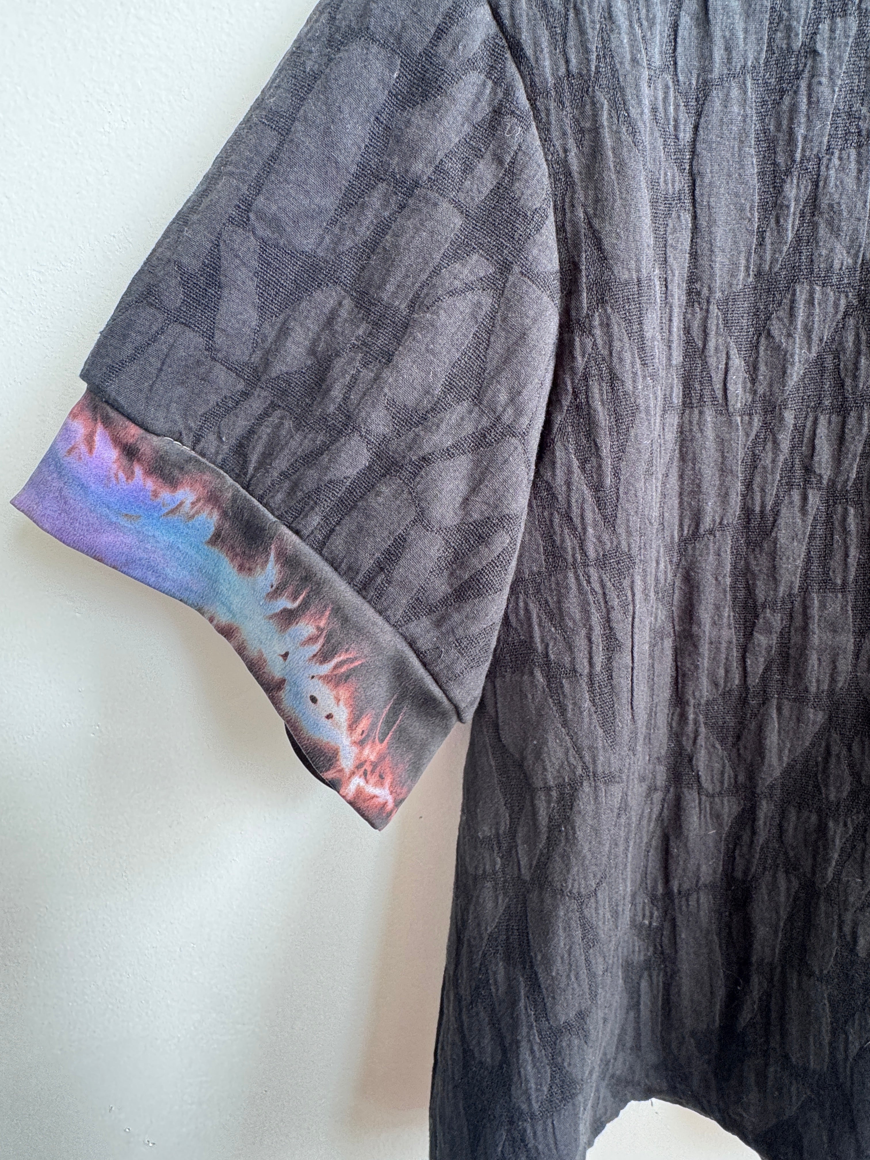 Cindy Top in Pebble Path Black