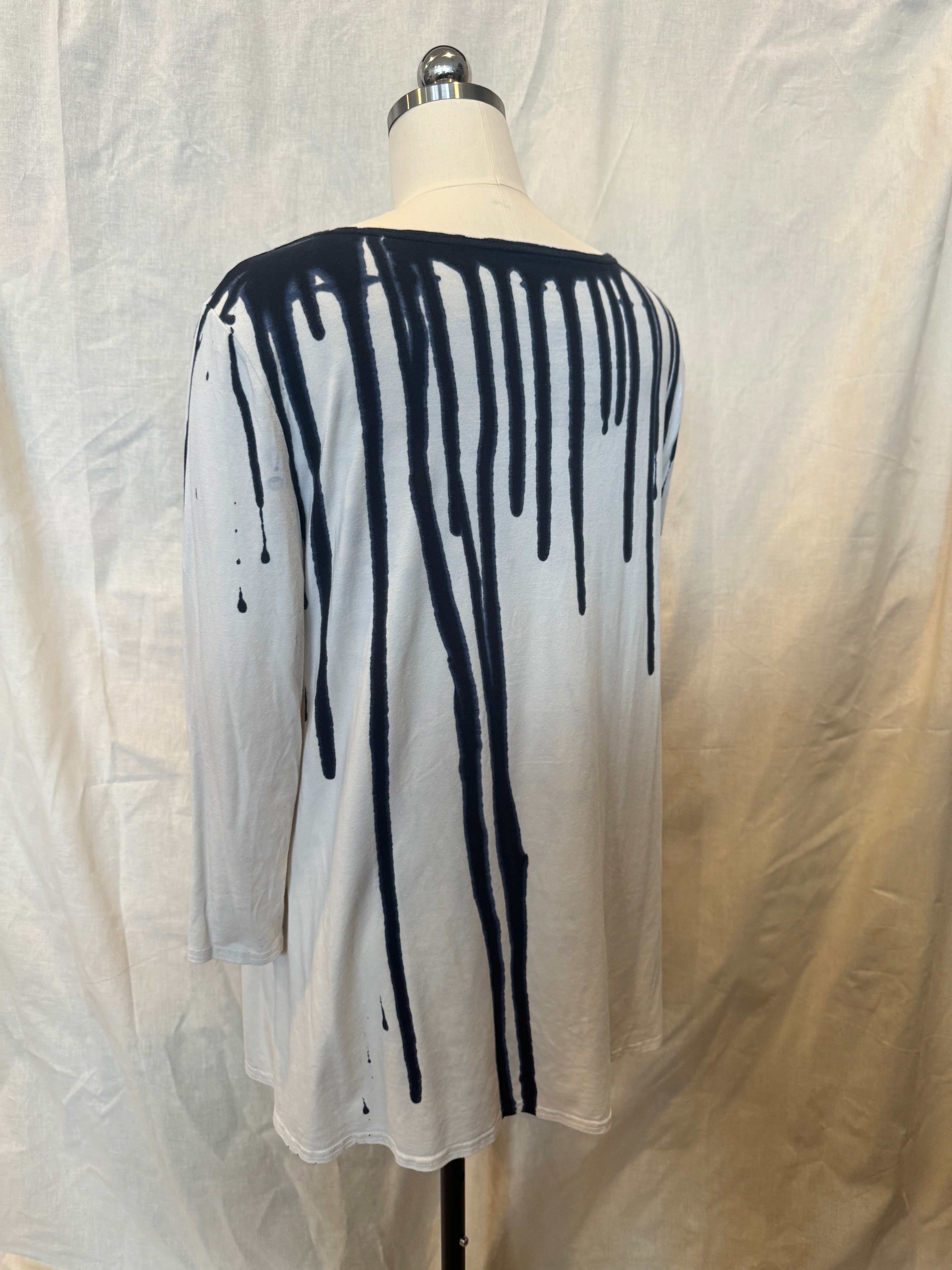 AUDREY TUNIC in Navy Dripstone