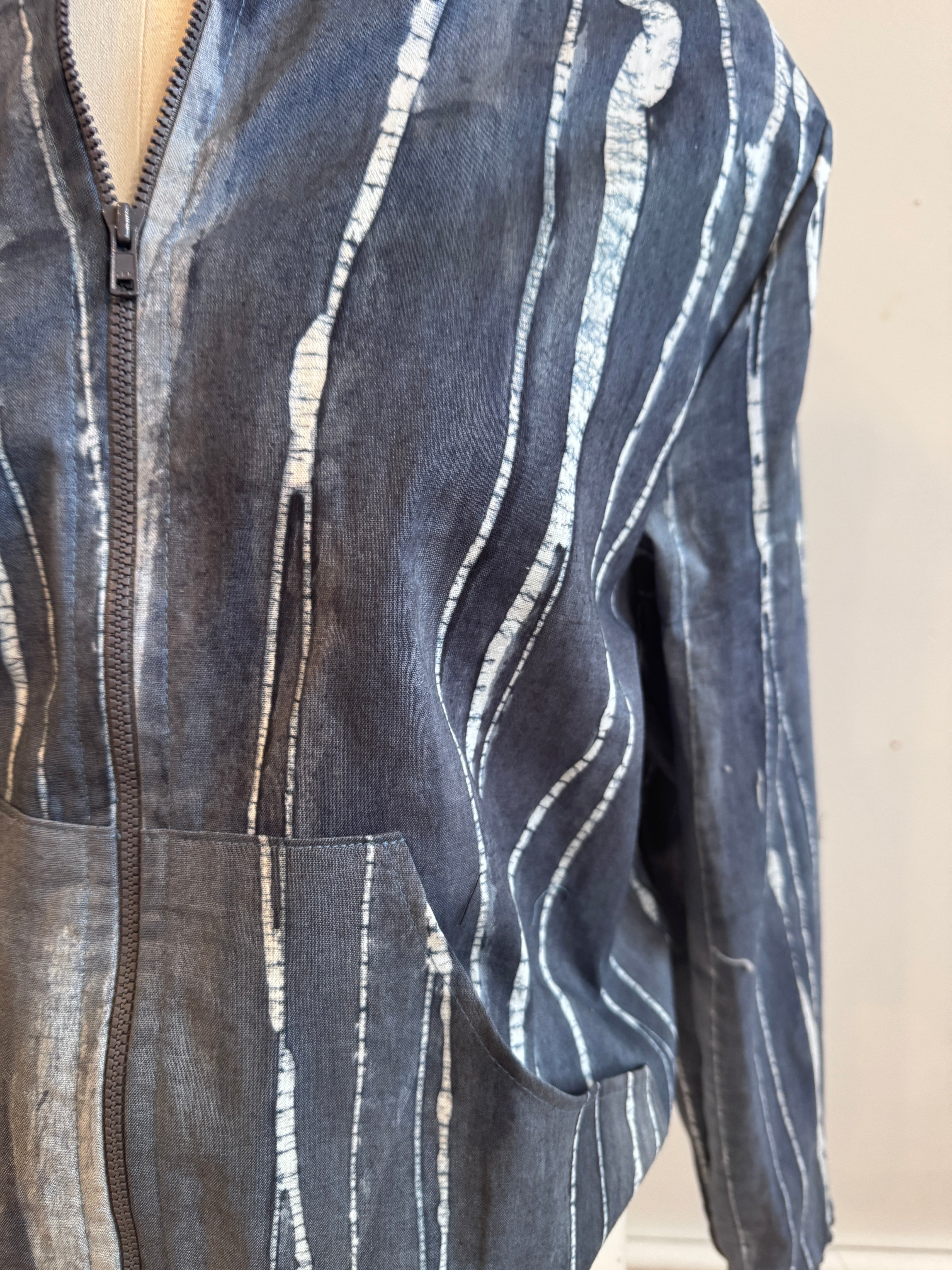 Bomber Jacket in Whispering Reeds Demin